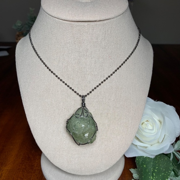 Natural Crystal Large Chunky Stone Copper Wrapped Pendant Necklace - Picture 2 of 12